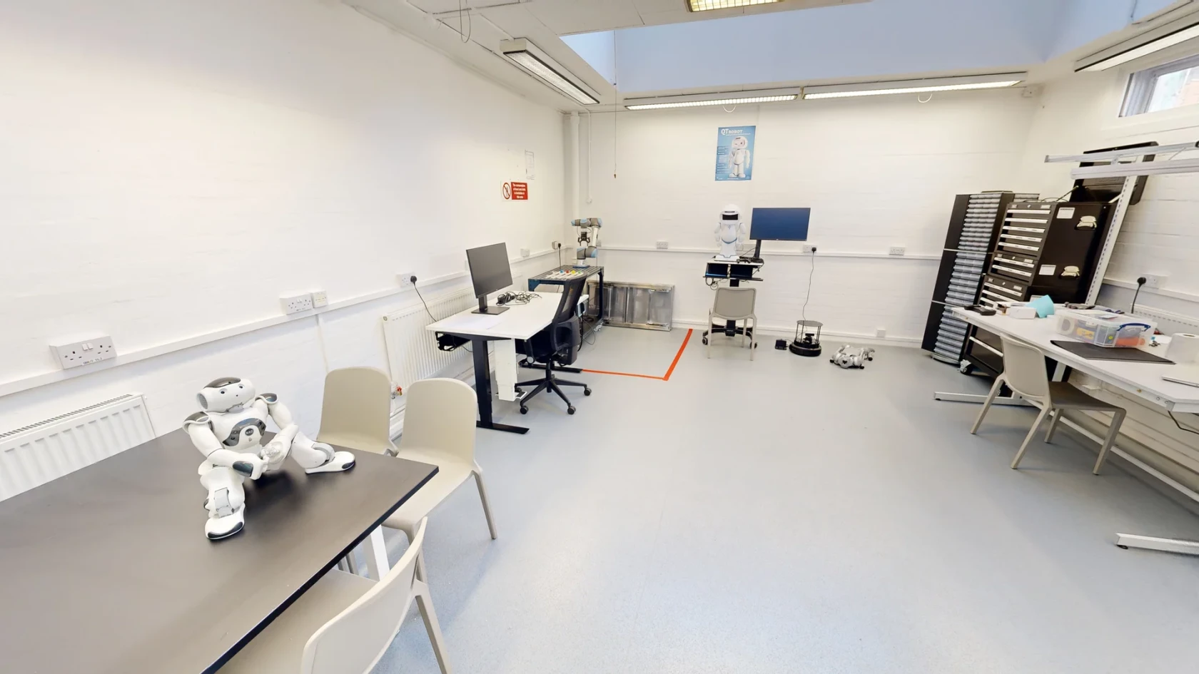 Photo of GB_G11 robotics lab